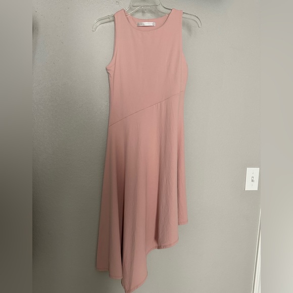 Dress - Picture 1 of 4